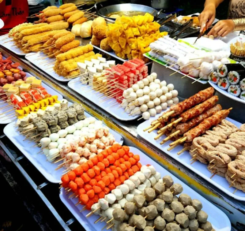 Các món ăn vặt phổ biến – "Chân ái" của mọi lứa tuổi