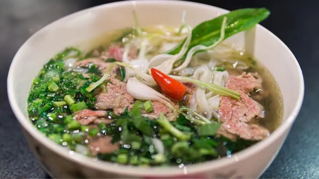 Biến tấu món phở bò theo sở thích