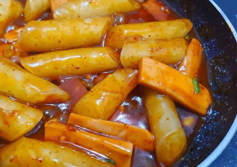 Mẹo chọn nguyên liệu và dụng cụ làm món ăn vặt Hàn Quốc